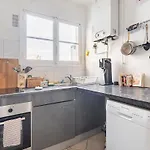 Apartment La Belle Vie A - With Balcony Paris